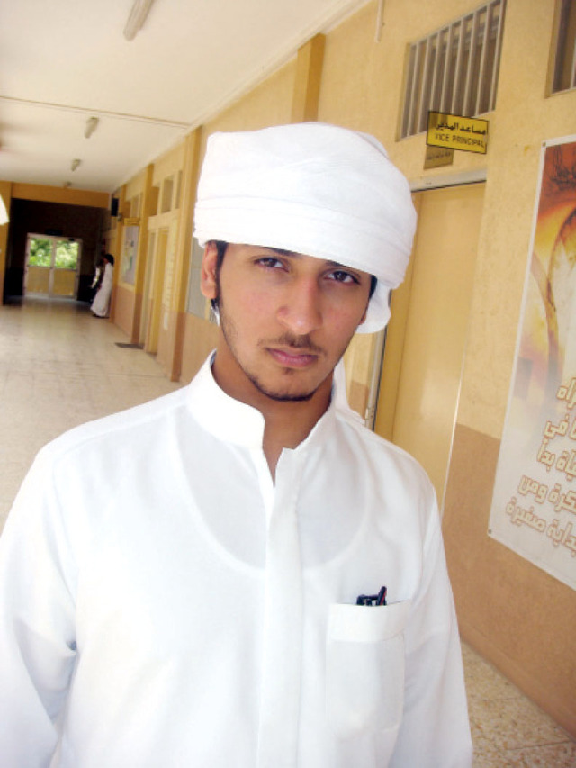 "سلطان العويس : بعض الأئمة يسهبون في الصلاة ولا يراعون أن بين من خلفهم.. مسنين"