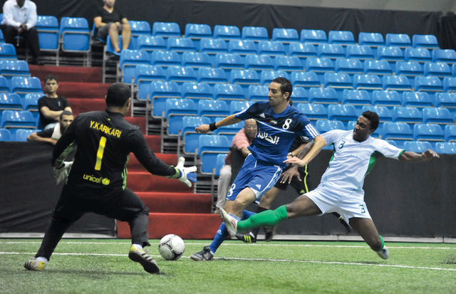 "إثارة كبيرة في مباريات كرة القدم\t تصوير - مجدي اسكندر"