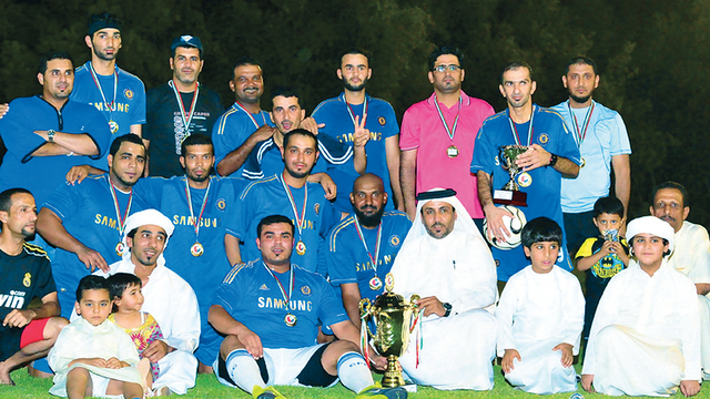 "من مراسم تتويج الفريق البطل"