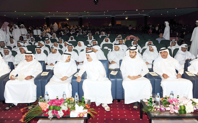 "سعود بن راشد المعلا وولي عهد ام القيوين ووزير العدل خلال الاحتفال\t وام"