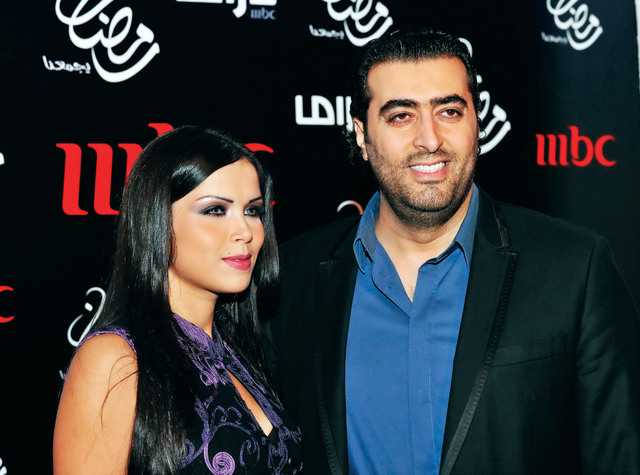 "باسم ياخور ورنا حريري"