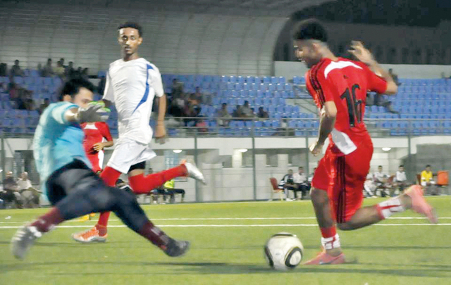 "هدف التلال الثالث في مرمى المنصورة\t\tمن المصدر"