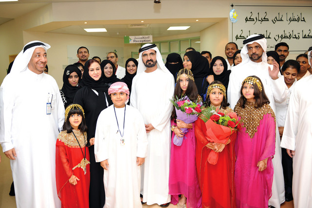 "محمد بن راشد خلال زيارته استراحة الشواب تصوير ـــ سيف محمد"