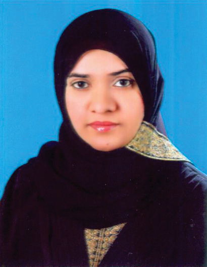 "منيرة الظنحاني"