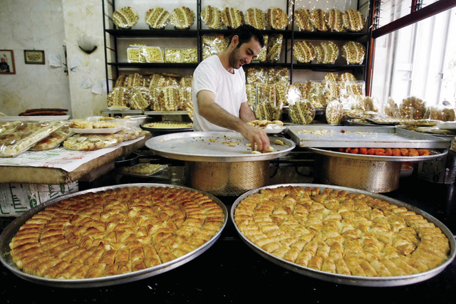 "التغير المفاجئ في الطعام المتناول ينجم عنه عبء كبير في الجهاز الهضمي \tأرشيفية"