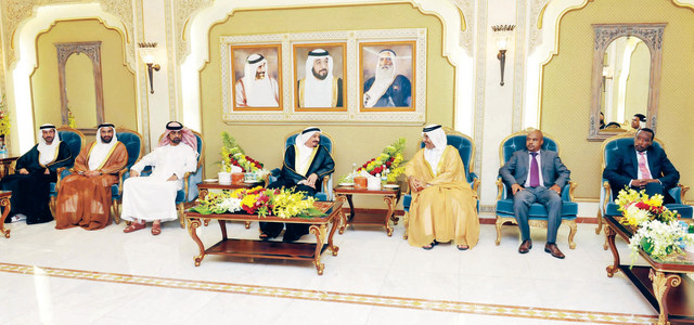 "حاكم عجمان وولي عهده خلال استقبال القناصل والمسؤولين\t وام"