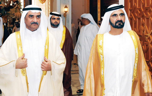 "محمد بن راشد خلال استقبال الشرقي وولي عهده"