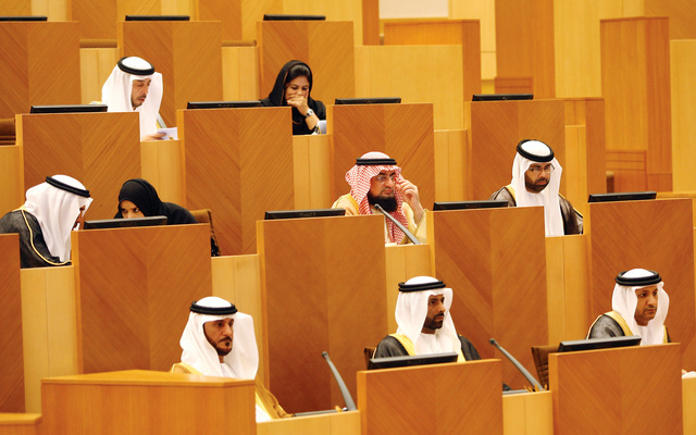 «الوطني» ناقش 42 ســؤالاً خلال دور الانعقاد الأول