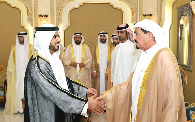 "النعيمي وولي عهده خلال استقبال المهنئين"
