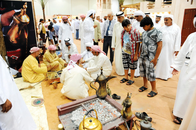 "استعدادات لاستقبال الجمهور خلال المعرض \t\t من المصدر"
