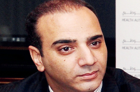 "محمود أبورداحة"