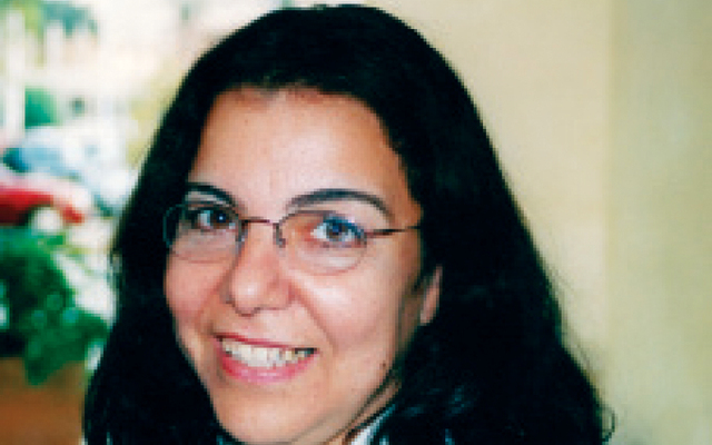 "عبلة الرويني"