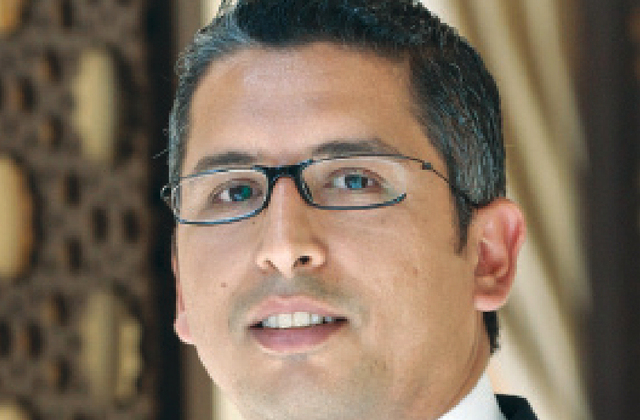 "فيكتور لويس"
