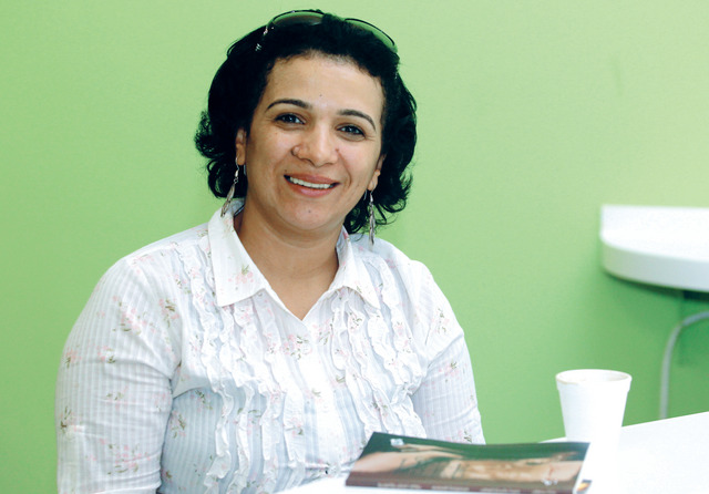 "عزة سلطان، تنوع في وجوه الإبداع"