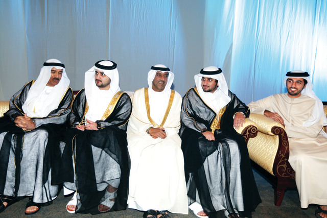 "مكتوم وأحمد بن محمد وأحمد بن سعيد وراشد النعيمي وحسين لوتاه"