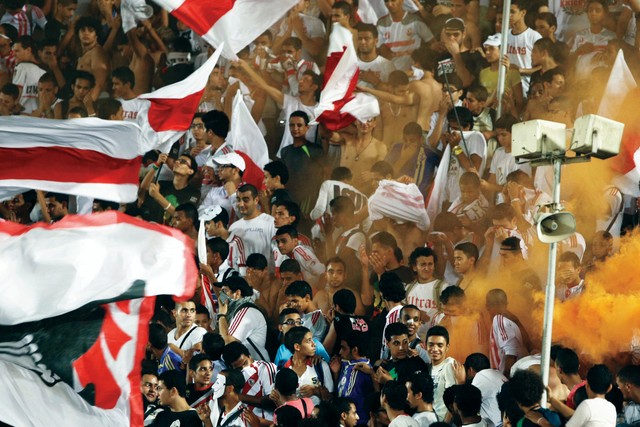 "نجاح تجربة حضور الجماهير في مباراة الزمالك وشيلسي بشوم \t من المصدر"
