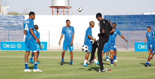 "الهلال السوداني يواصل استعداداته لكأس الاتحاد الأفريقي\tمن المصدر"