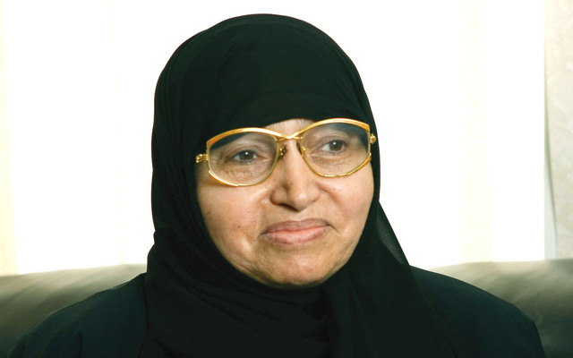 "نعمة أبو سمرة: مراعاة الأشقاء وعمل حسومات لهم وذوي الدخل المحدود"