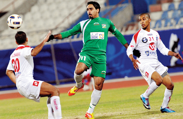 "العربي والكويت يقصان شريط الدوري"
