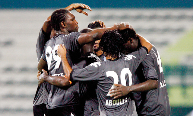 "فرحة فرسان الغربية تكررت خمس مرات وسط أحزان الخيماوية\t تصوير مصطفى الأميري"