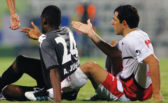 "اللاعبون أصبحوا محصنين بحكم اللائحة في الدورة"