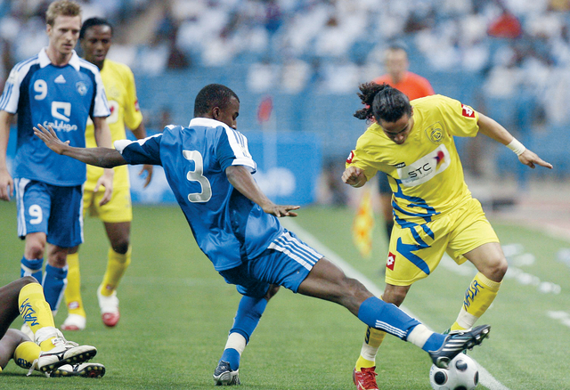 "المنافسة بين الهلال والنصر انتقلت خارج الملعب"