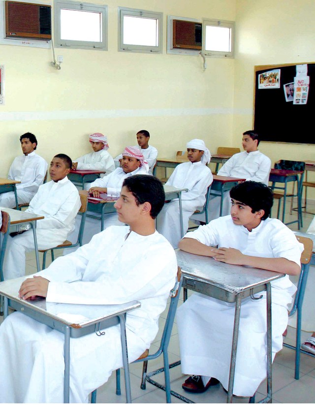 "الظروف الصحية تحفز تلقي دروسهم التعليمية"