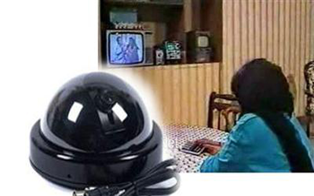 زوجة تراقب "ضرّتها" بكاميرات خفية في مسكنها