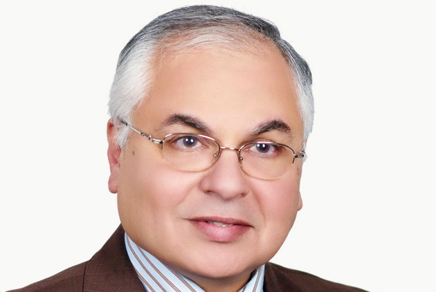"رضا مسلم: تسليم 7 آلاف وحدة سكنية خلال 2012 وتوقع بدخول أكثر من 22 ألف وحدةالعام المقبل"