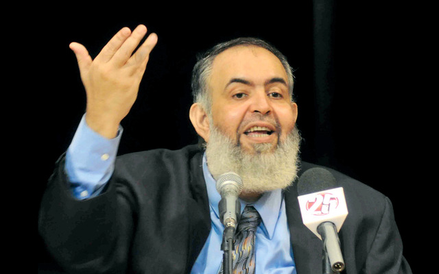 "حازم صلاح أبو اسماعيل"