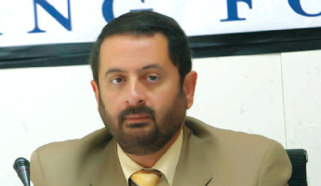 "شريف الحلواني"