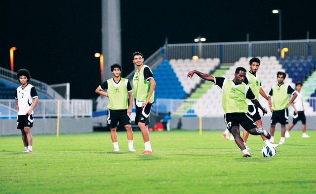 "جانب من المران الأساسي لبني ياس استعداداً للشباب \t\tالبيان الرياضي"