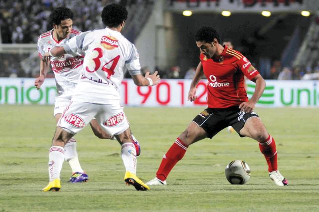 "مشاكل عديدة تواجه ناديي الأهلي والزمالك أرشيفية"
