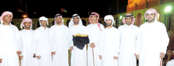 "زملاء العريس"