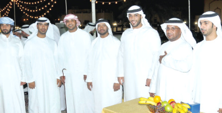 "منصور الظاهري ومحمد المنصوري وعدد من أصدقاء العريس وزملائه"