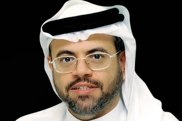 "خالد الملا: ضرورة الالتزام بمعايير العمل المنصوص عليها بالقوانين والأوامر المحلية المنظمة للمهنة"