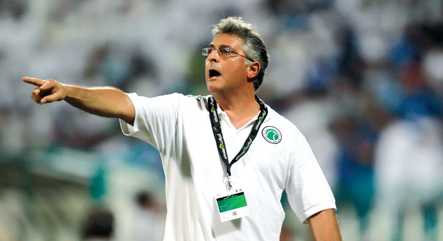 "البرازيلي ماركوس باكيتا مدرب الشباب"