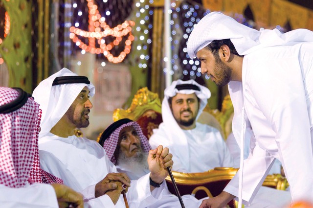 "محمد بن زايد خلال حضوره أفراح الراشدي \tوام"