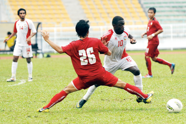 "من مباراة المنتخب وتايلاند من المصدر"
