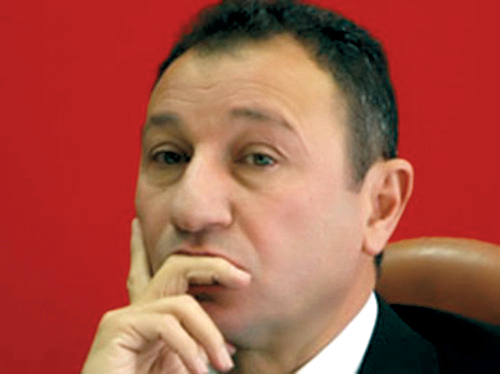 "محمود الخطيب"