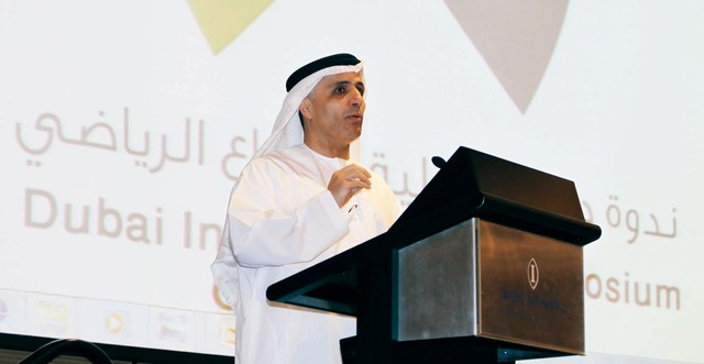 "مطر الطاير يتحدث في ندوة الإبداع الرياضي \tأرشيفية"