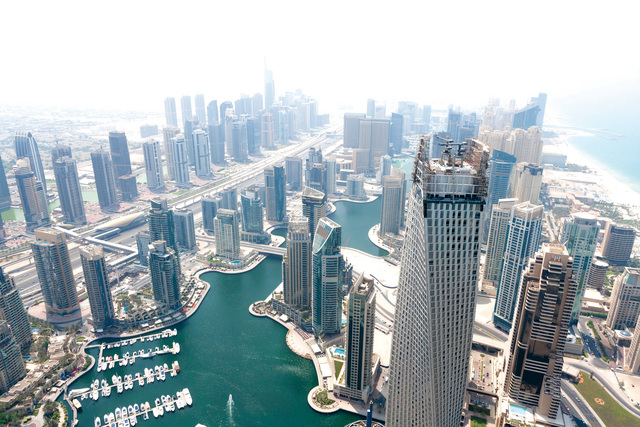 "الإمارات تمكنت من بناء نموذج اقتصادي ناجح \tالبيان"