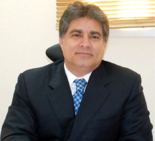 "شارلز عواد"