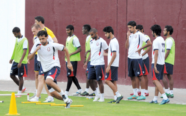 "جانب من المران الأساسي للوحدة استعدادا لمواجهة دبي البيان"