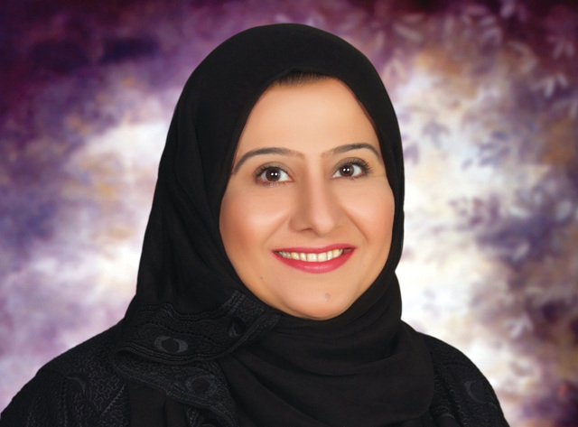 "كنيز العبدولي: البرنامج الإرشادي جاء لتقليص الفجوة بين التعليم العام والجامعي"