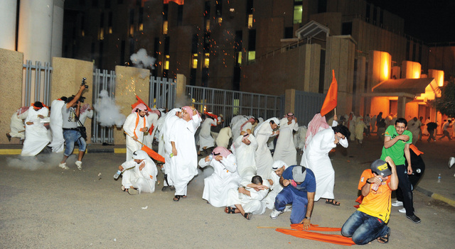"من اللحظات الأولى للاشتباكات \t البيان"