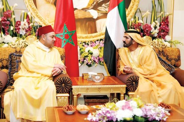 "نائب رئيس الدولة في حديث مع ملك المغرب"