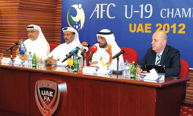 "عبيد الشامسي خلال المؤتمر الصحافي \t         تصوير: هشام تكنوين"