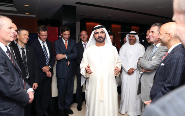 "محمد بن راشد مرحباً بأعضاء جمعية المائدة المستديرة لرواد الأعمال السويسريين والألمان \t\t\t\t\t\t          تصوير: خليفة اليوسف"