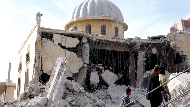"مسجد مدمر بعد تعرضه للقصف من قوات النظام           رويترز"